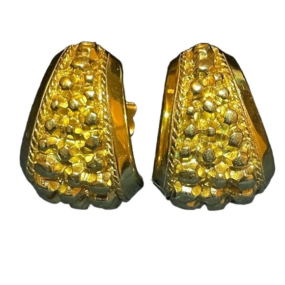 St. John Jewelry - ST. JOHN | Gold Tone Nugget Textured Clip On Earrings
